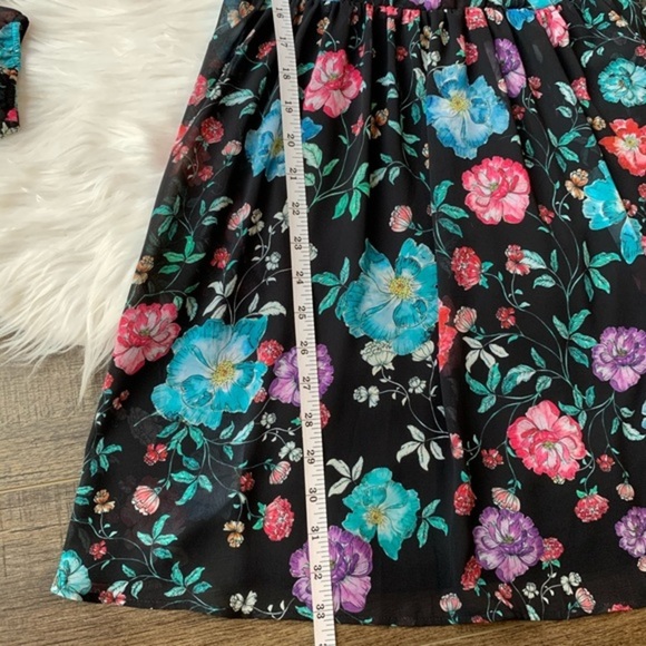 Express floral dress - Picture 5 of 7